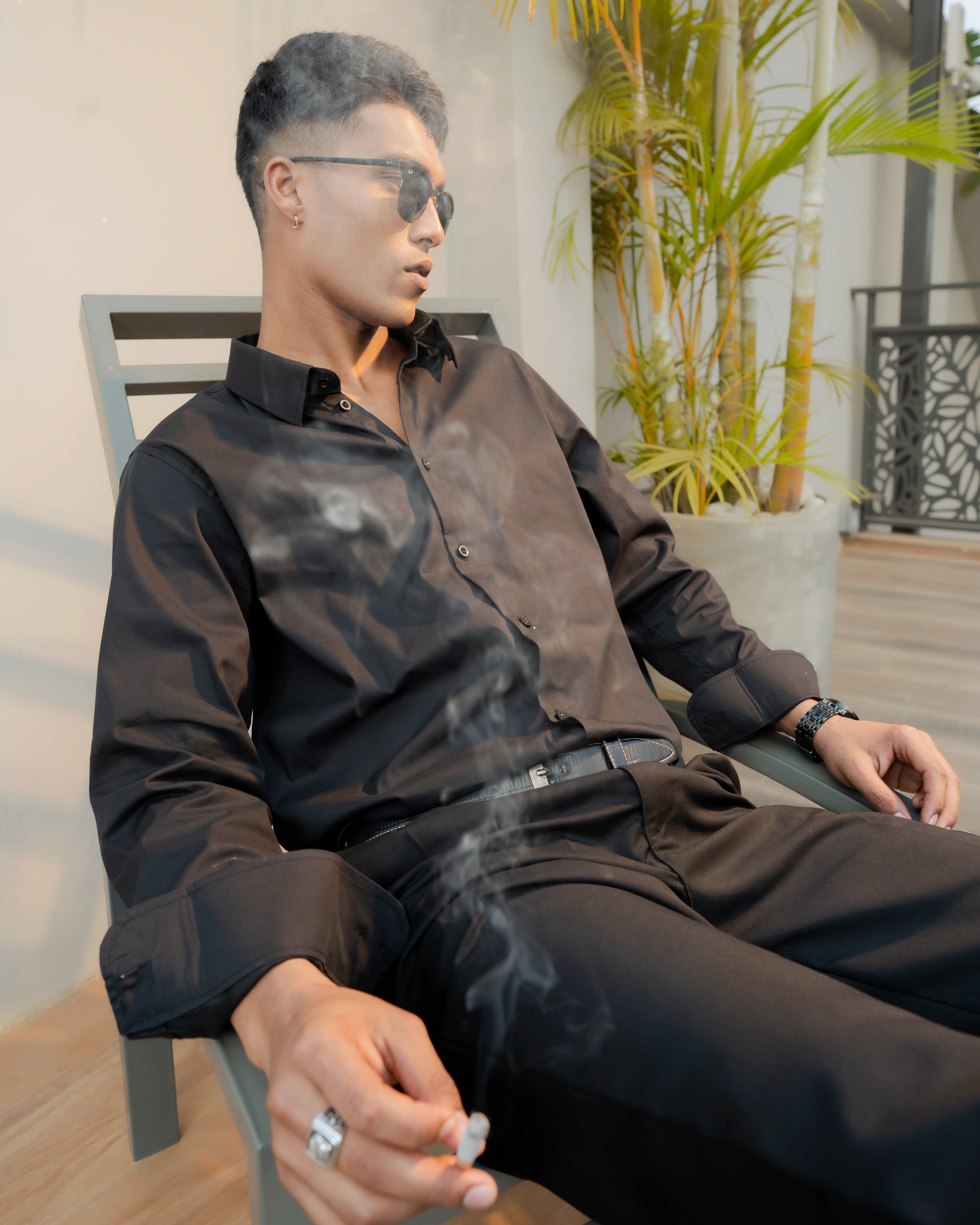 Essential Shirt - Black